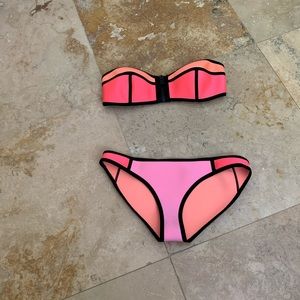 TRIANGL BIKINI - Bottom - M, Top- S